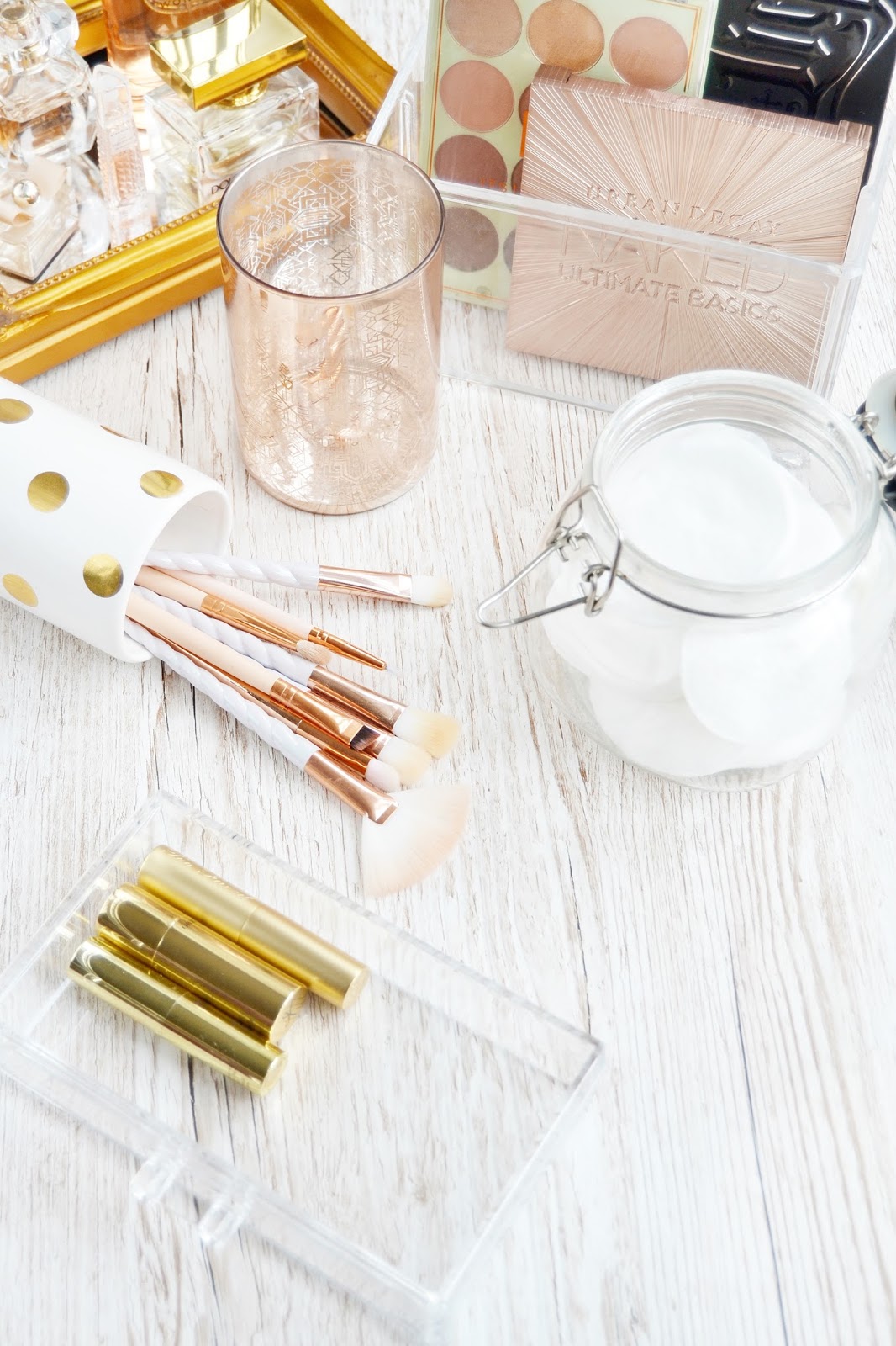 DIY-makeup-storage-ideas