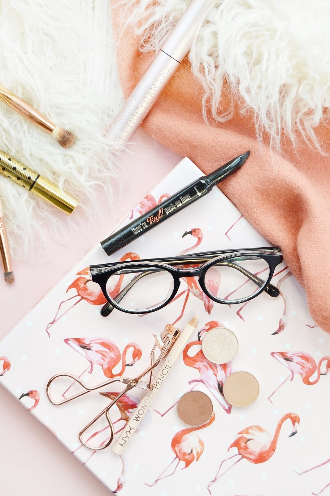 Makeup Tips for Glasses Wearers